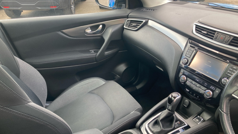 Nissan Qashqai 1.2 DiG-T N-Connecta 5dr Xtronic Petrol Hatchback